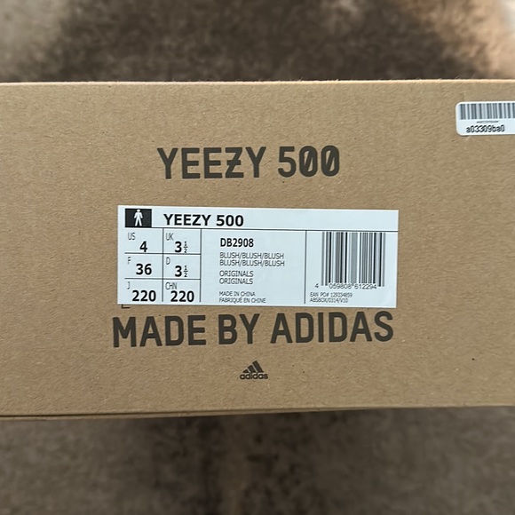 Yeezy 500 - Picture 4 of 5